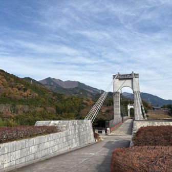 こっちの公園側から下りるの初めて🔰
三ノ塔の先にも取っていないピークがあったから、今度行かねば😤