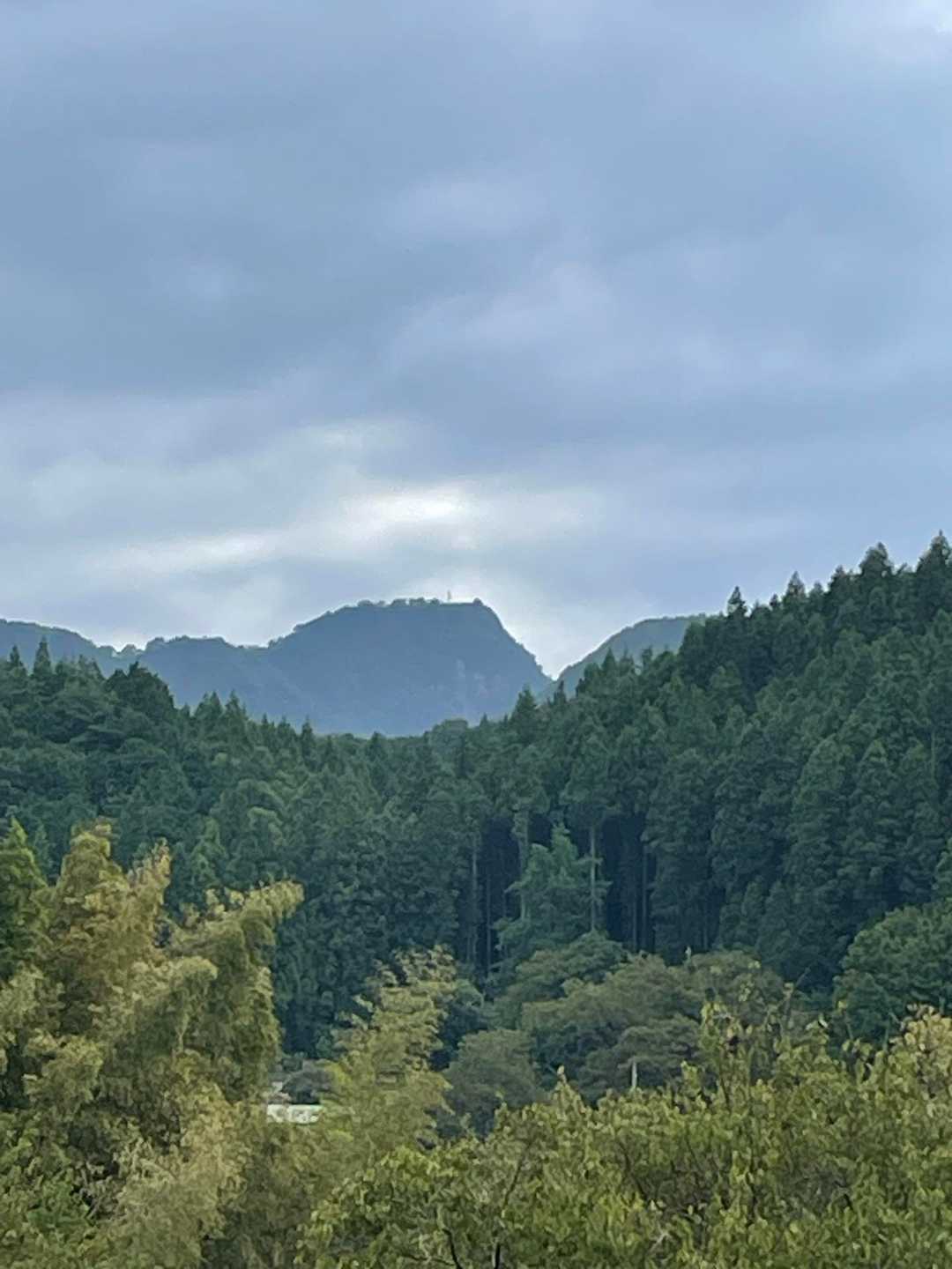 奥久慈男体山
こっちから見ることはないので新鮮