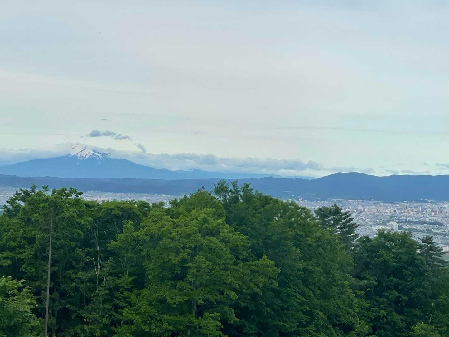 岩木山🏔️〜雲が掛かってるね😅