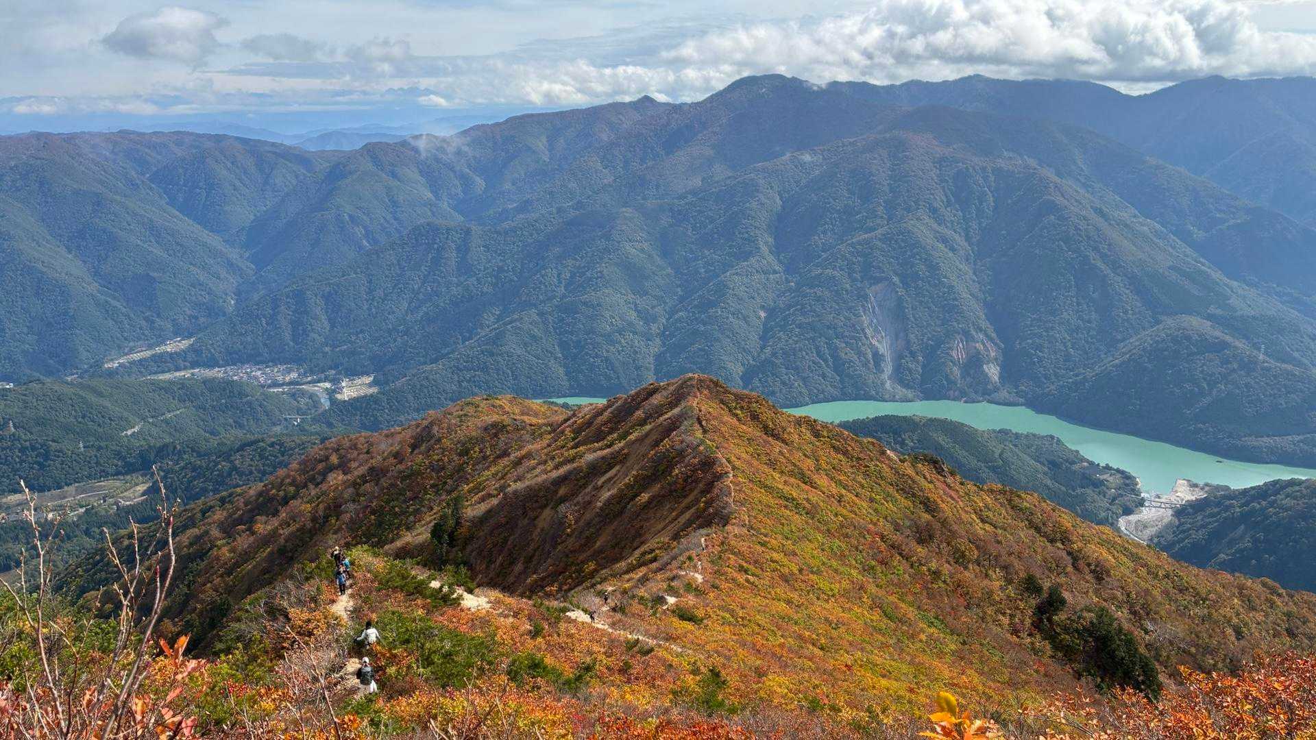 赤頭山を望む景色が最高によい🤩