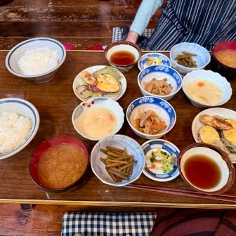 晩御飯
釜炊きのご飯がめっちゃ美味しい！
天ぷらも最高