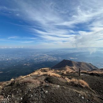 宮崎、都城方面
帰りはこっちに下ります。二子石への稜線がこれまた超お気に入り♡