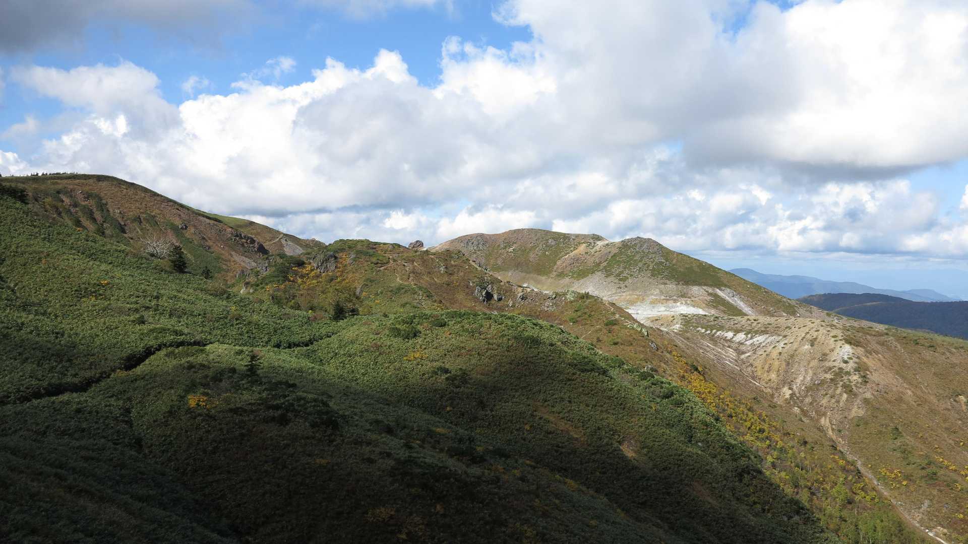焼山登山口-ベコ谷地コース登り口-毛せん峠-名残峠-焼山 往復コースの写真