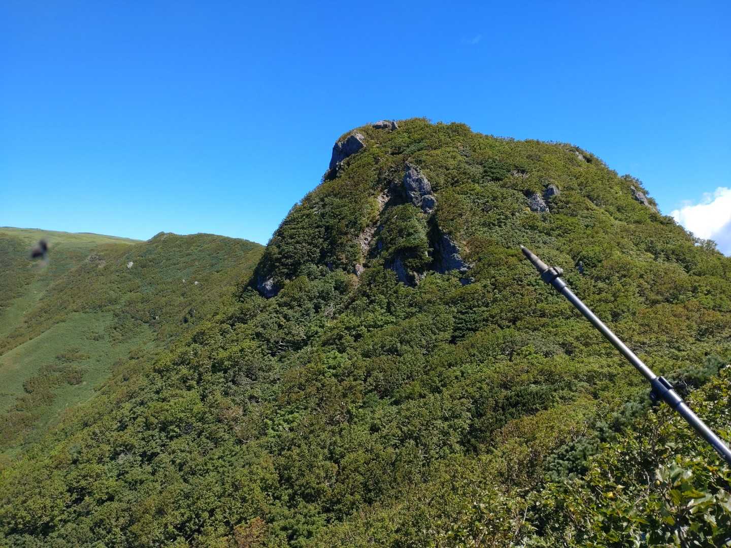 南狩場山をロックオンです
(いつの間にか誰かのストックがいい感じに写ってた😁)