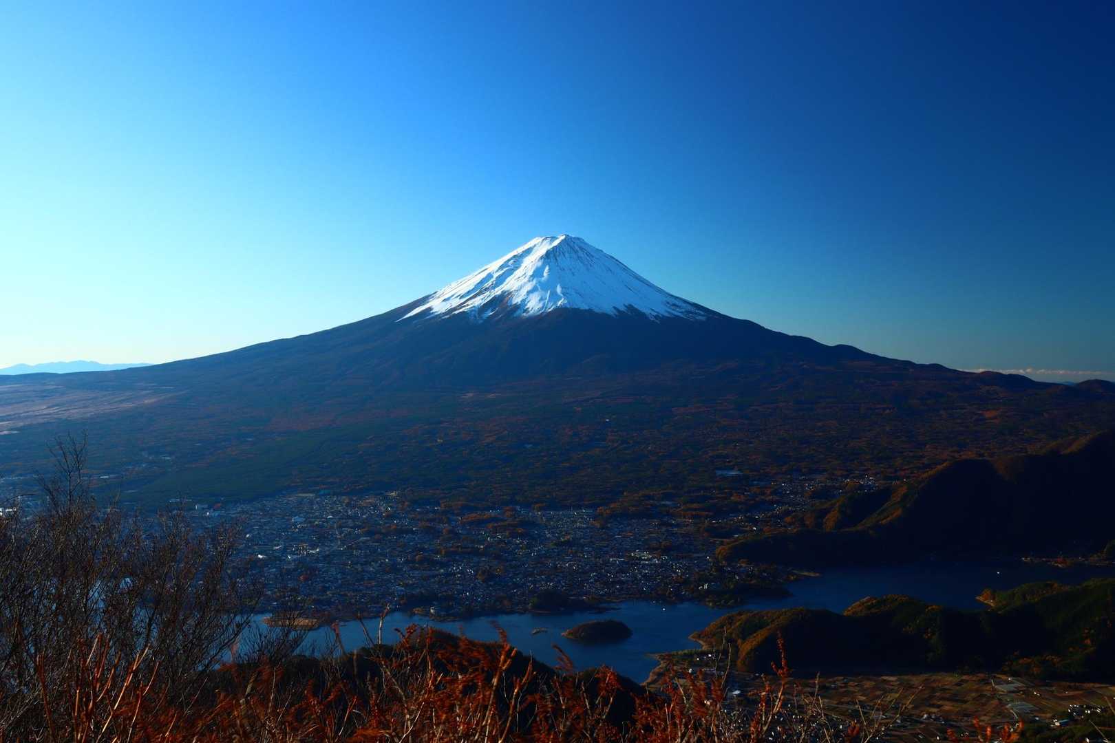 雲ひとつない完璧な雪富士🗻撮れましたね😆