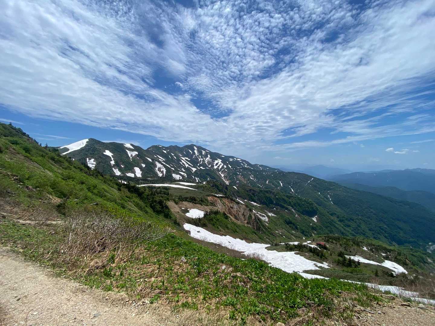 南竜分岐です🚶‍♀️
ゼブラ別山✨✨ビューティフォー🙌

雪の多さを鑑みて、ここで可能な荷物をデポし
山頂へ向かう事にしました‼️