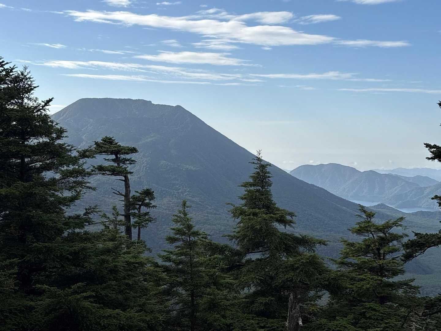 男体山・中禅寺湖