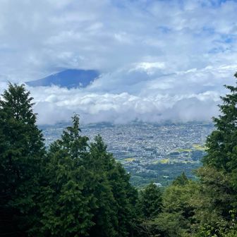 明るくなって来て箱根の街が見えて来た🙌