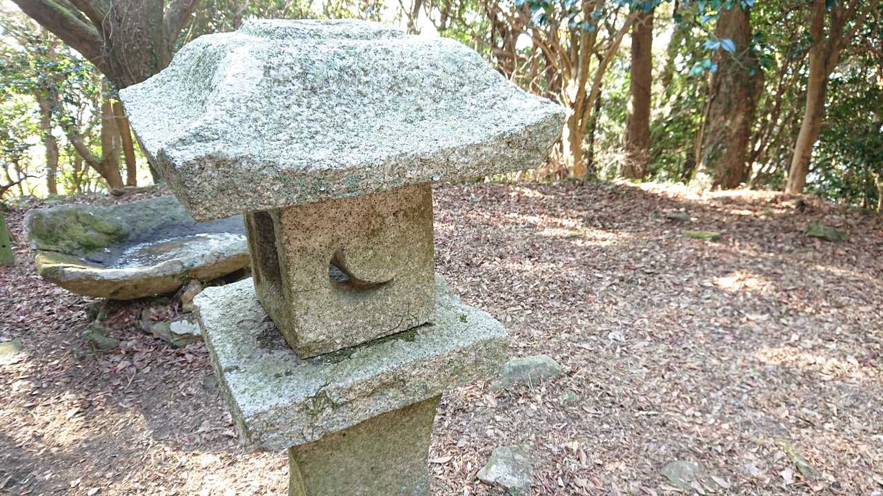 🌙円月殺法‥ 眠狂四郎は🌕️だったか‥
その昔、市川雷蔵にはまって何本も観た眠狂四郎😳 田村正和には申し訳ないがやっぱり雷蔵がはまり役