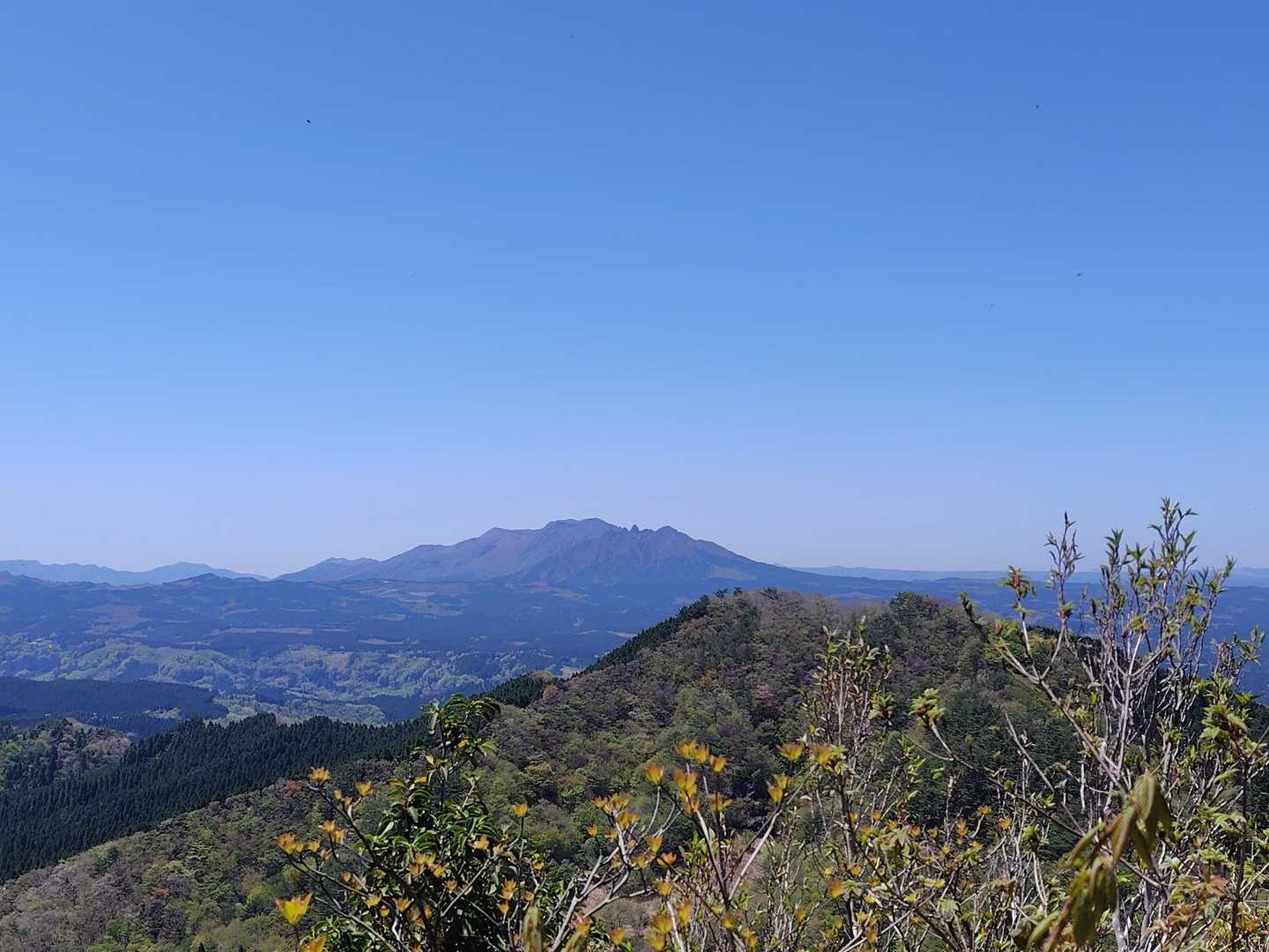 越敷岳登山口-五輪塔-緩木山-長尾山-越敷岳 周回コースの写真