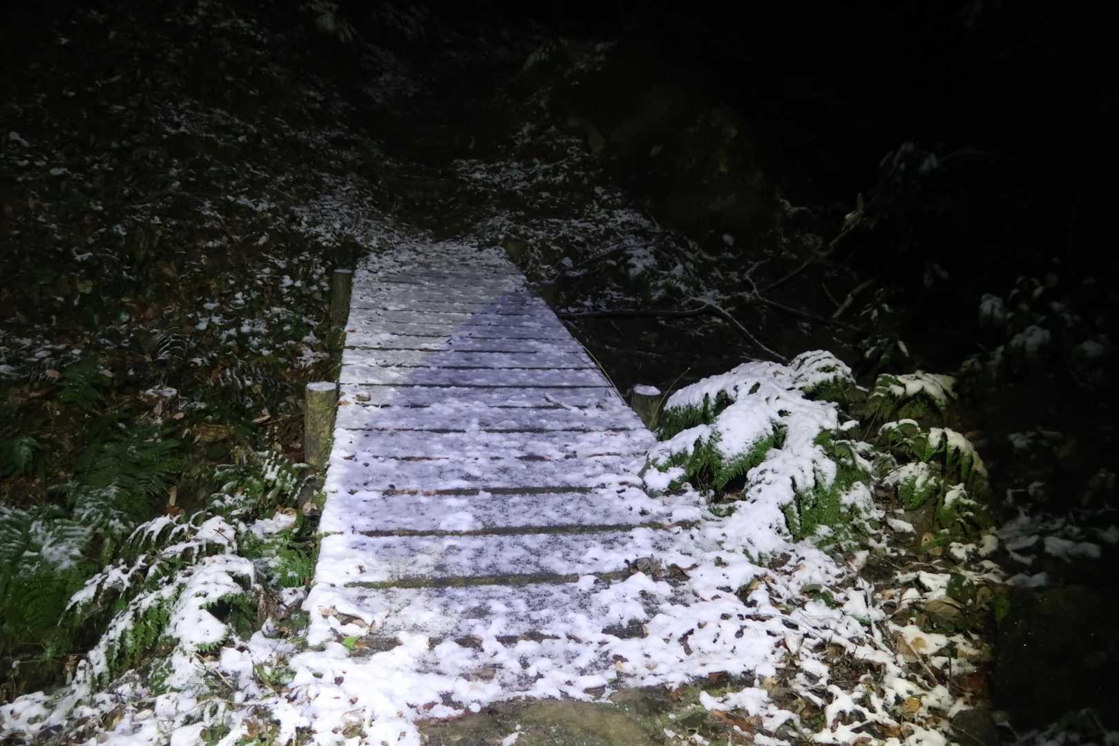 ❄️橋が凍ってる💦