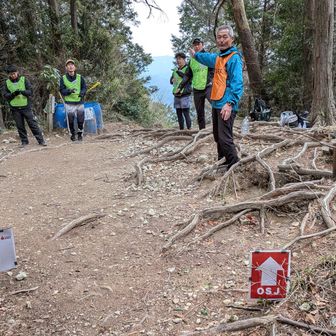 27km　ウォータステーション　通過します