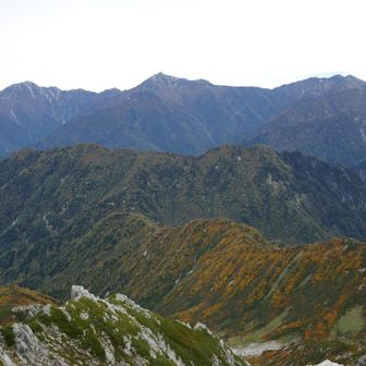 左が唐松岳、正面が五龍岳、と教えてもらう