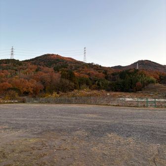 春日井三山が良く見えます。
紅葉がいい感じです。