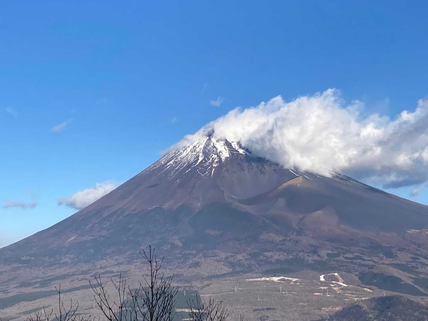 🗻