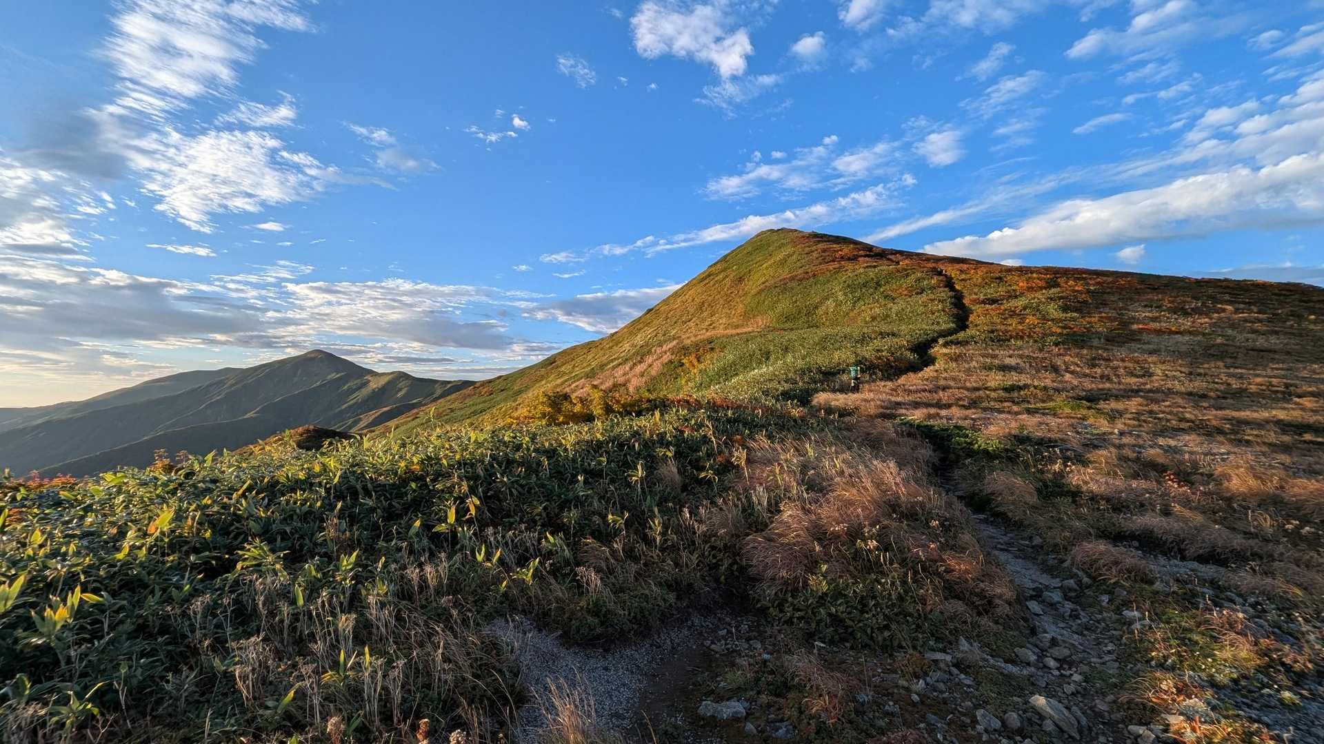 清太岩山-ユーフン山-寒江山-北寒江山-中先峰-以東岳-竜 周回コースの写真