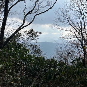 奥鬼山　山頂より　ホノケ山　方面