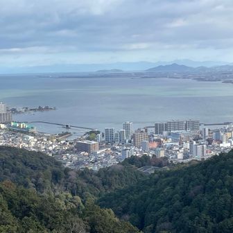 浜大津。向こうに伊吹山見えた