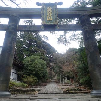 銅の鳥居//かねのとりい
