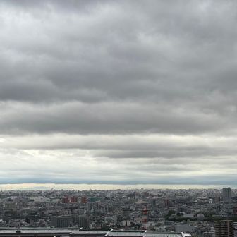雨雲がどんよりと
