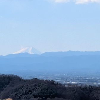 両崖山・仙人ヶ岳・石尊山 😯みえますねー
いい感じ