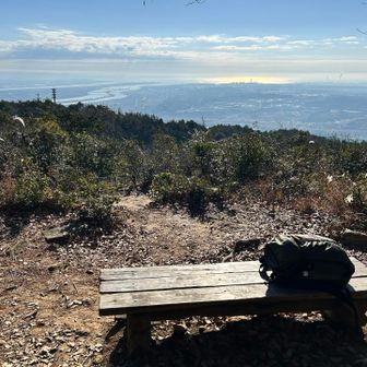 海が見える展望所から。桑名市方面。
