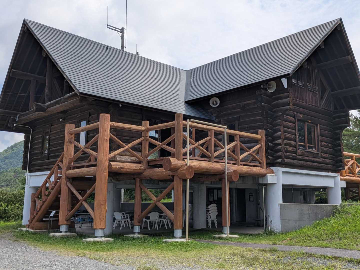 ログハウスのような管理室