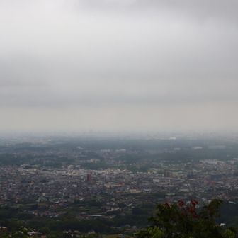 曇り空。