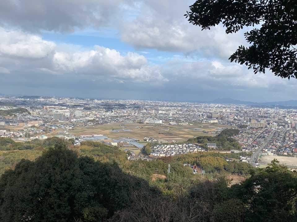 おぉー良い眺め✨
中央には大きな広場？があるように見えるけど、
何か建設される？