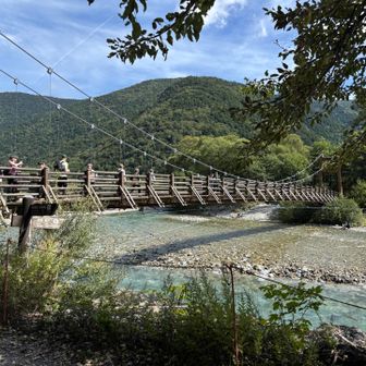 気を取り直して明神池を目指す