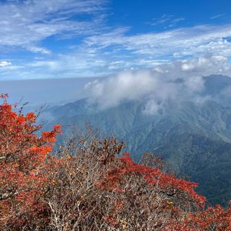 赤石山の方は雲でかくれてる
