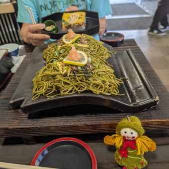 ランチは瓦そば🥢夫は岩国寿司付き😋