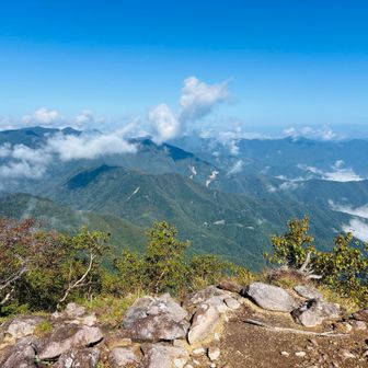 日光白根山山頂が見えそうで見えない🫥