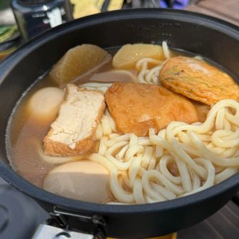お昼は、

おでんとうどん