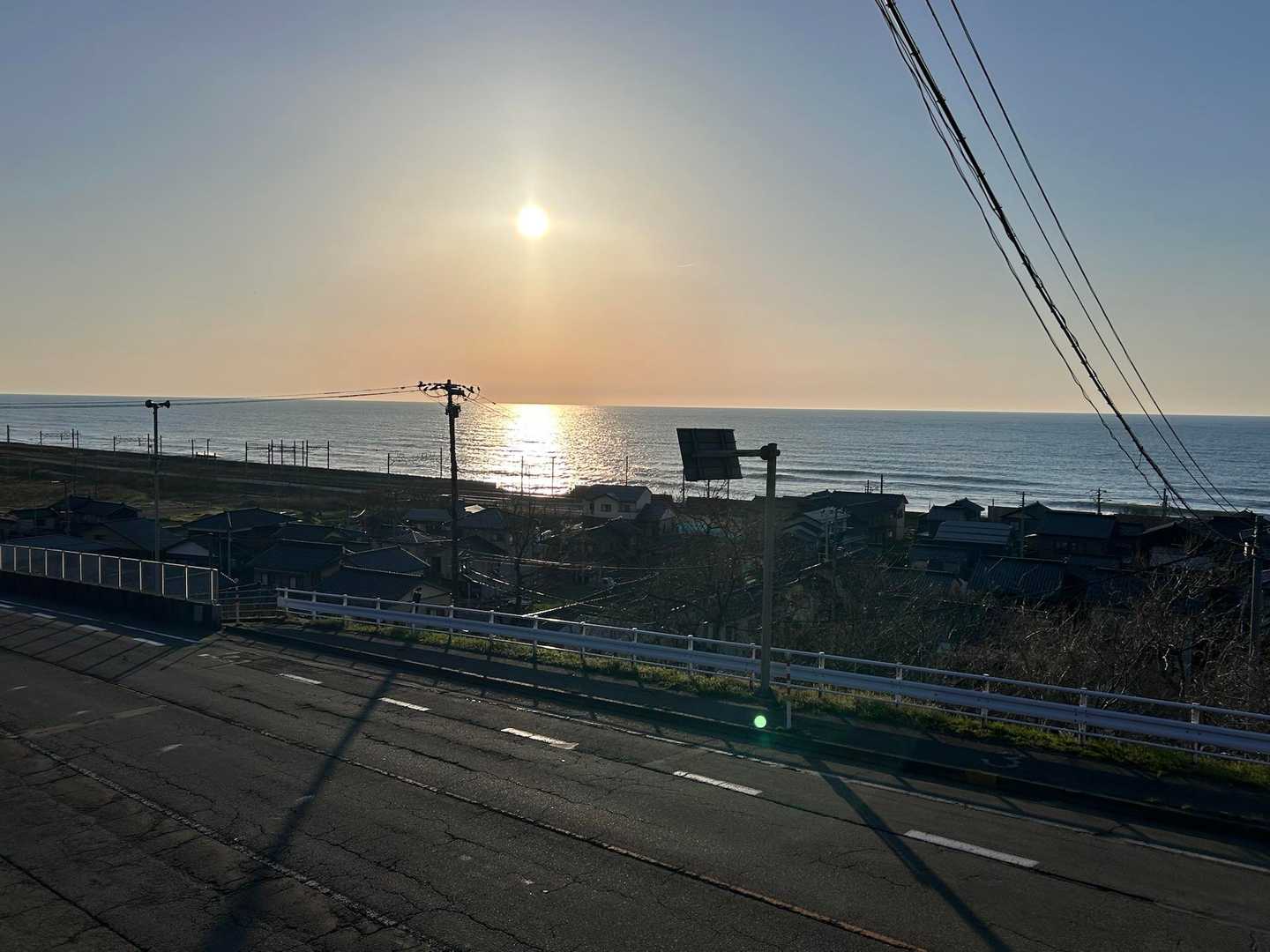 登山口からの夕日🌇
天気のいい日でした♪