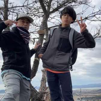 風が強い、行者山⛰️山頂到着🛬