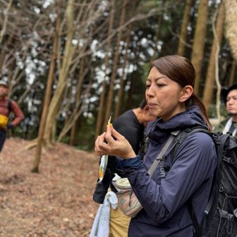 塩レモン配るお姐さん