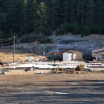 ここに確かにあったあの野中温泉♨️
全焼の現実は重いけど、また湯気が立ちのぼる日を信じてます。
どうか再建までたどり着けますように🙏