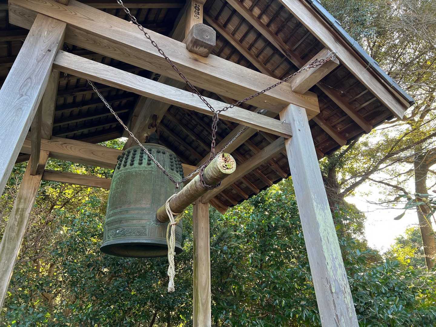 ごーん