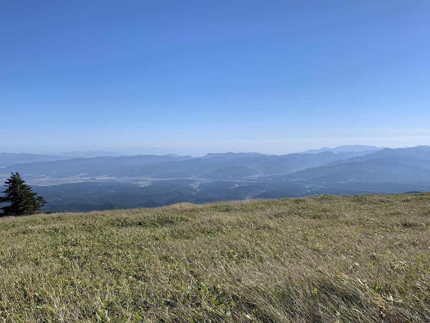 平らな荒船山とジグザグの妙義山⛰