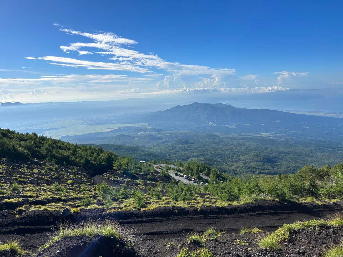 スタート直後にこの風景（富士宮登山口2,450メートル地点）