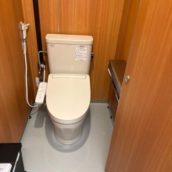 トイレはウォシュレット付き