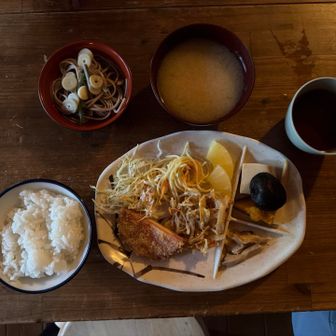 高天原山荘の夕食。