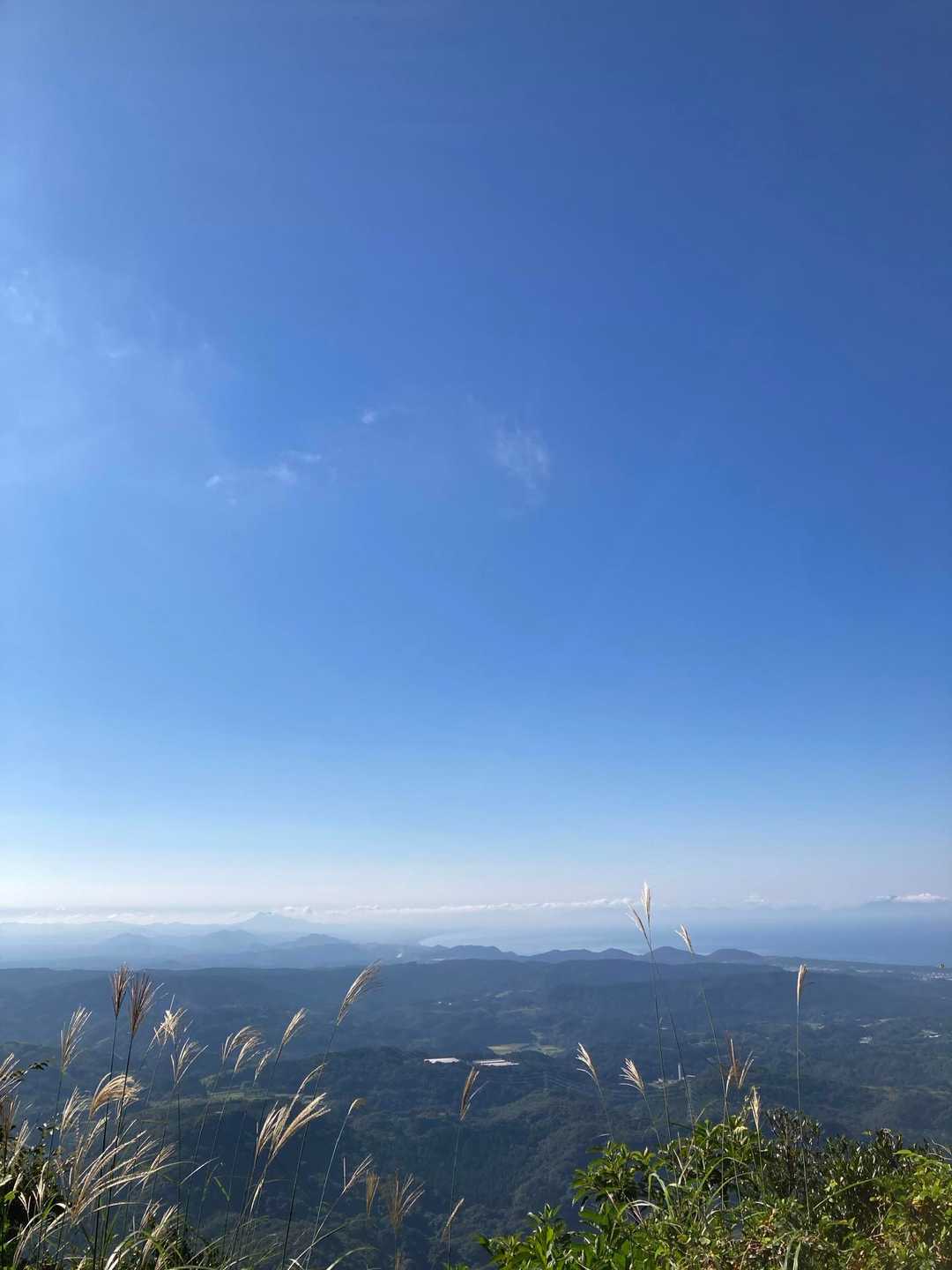 冠岳ブルー全開でした！
今日も素晴らしいお天気です！