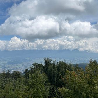 八ヶ岳
標高の高い山は雲の中
スタート遅いのは否めない
欲張って洗濯3回が敗因かな😆