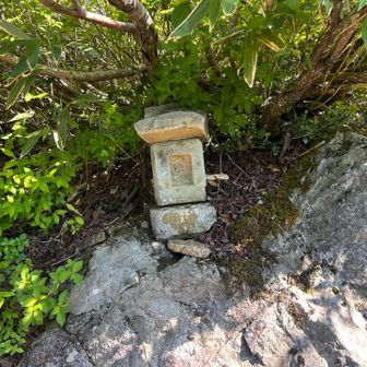 祠で安全祈願