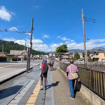 東武日光駅から東照宮へ.
昨日までの長雨がうそのような
さわやかな☀☀👍