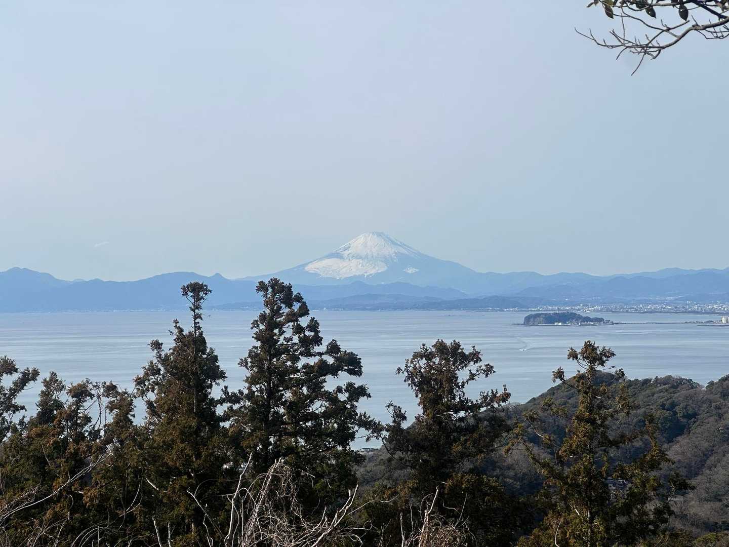 東逗子駅-東逗子駅バス停-高塚-観音塚-仙元山-葉山教会- 縦走コースの写真