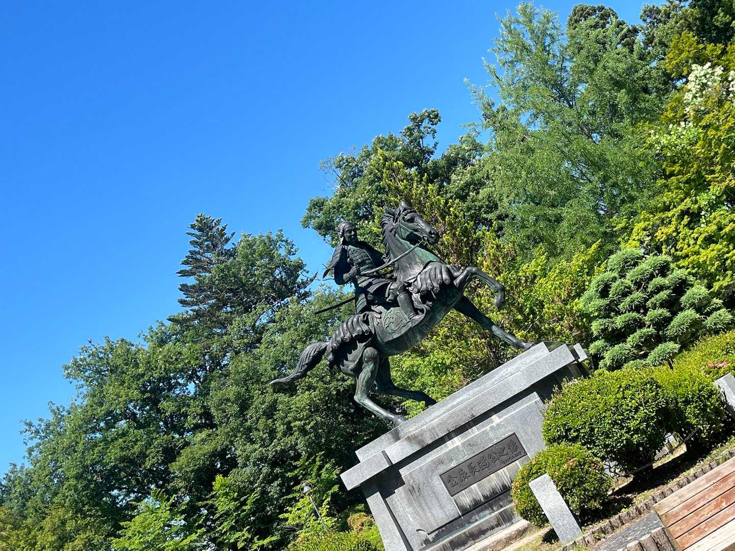 銅像あり