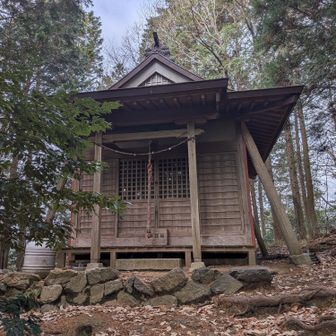 現地には名前が無かったが、秋葉神社らしい